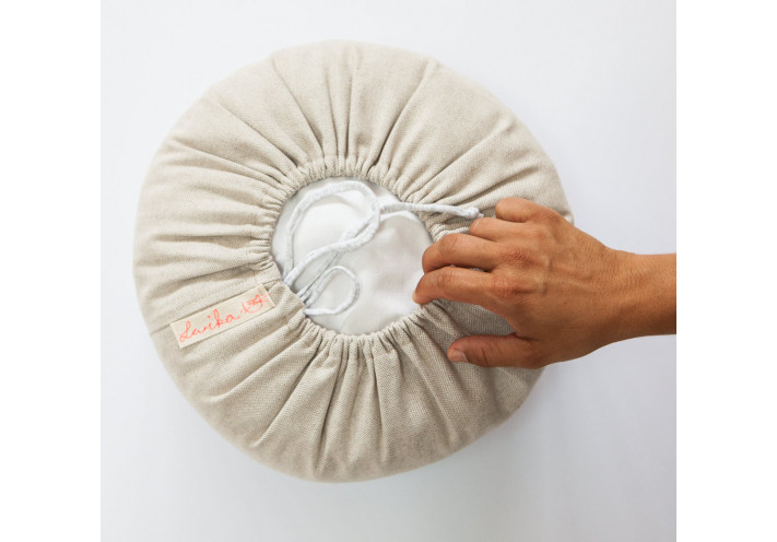 Pillow, natural with pine wood. Made in Switzerland. Organic