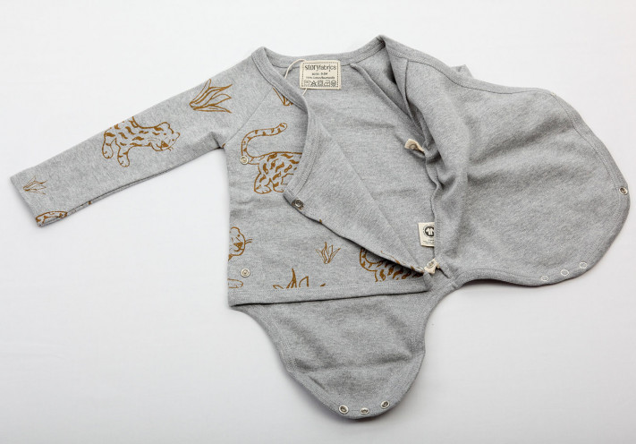 Onesie with chetaah print