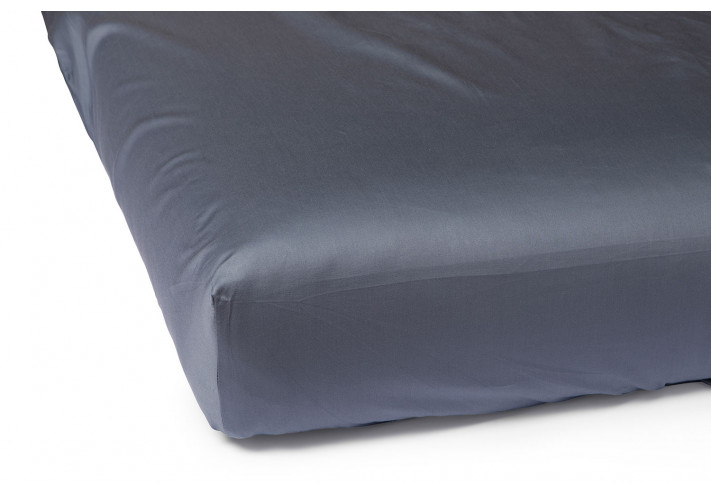 fitted sheet made with cotton. Light corall.