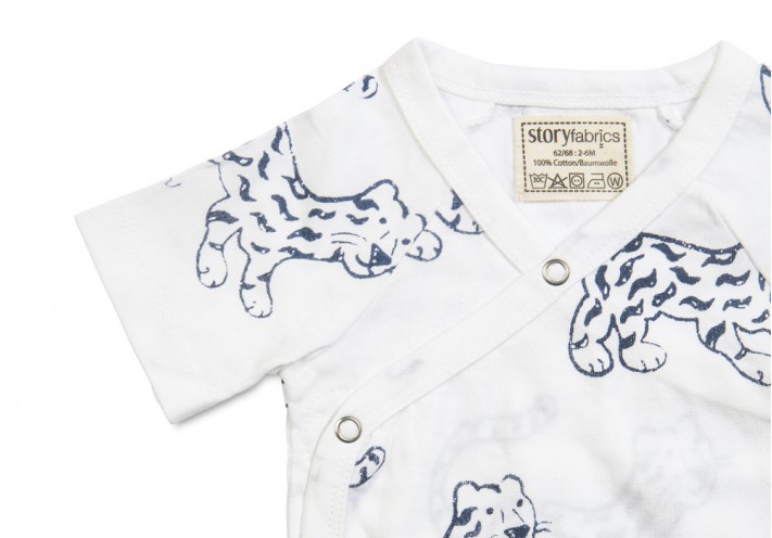 Onesie with chetaah print