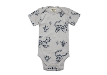 Onesie with chetaah print