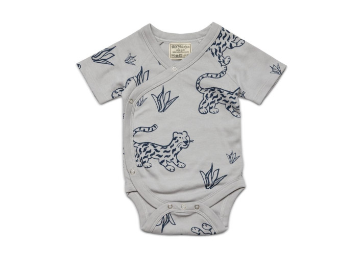 Onesie with chetaah print